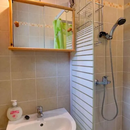 Apartment In Balatonmariafuerdo 19268