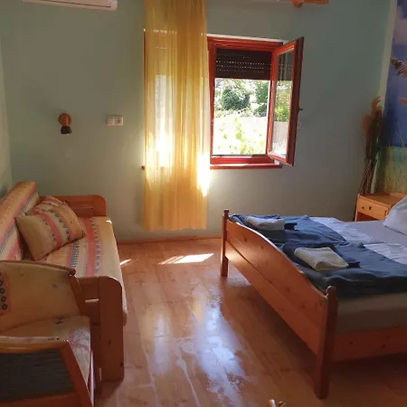 In Balatonmariafuerdo 19268 Apartment