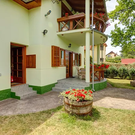 Apartment In Balatonmariafuerdo 19268 Balatonkeresztur
