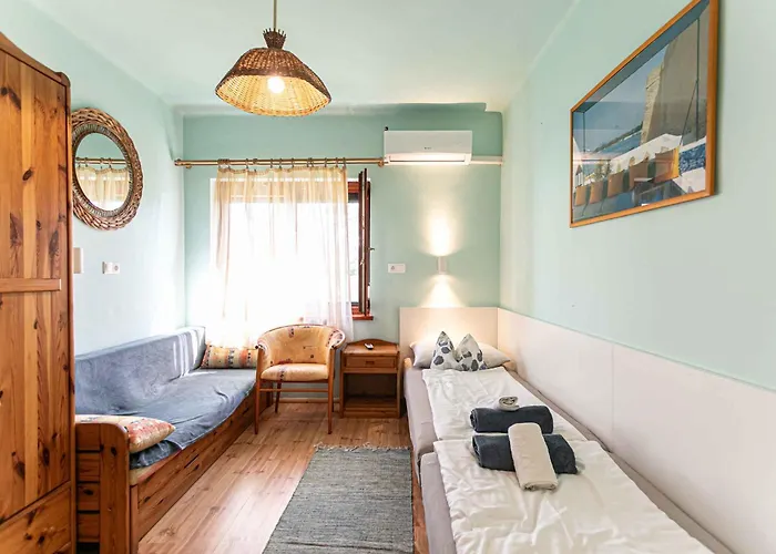 Apartment In 19268 Balatonmariafurdo